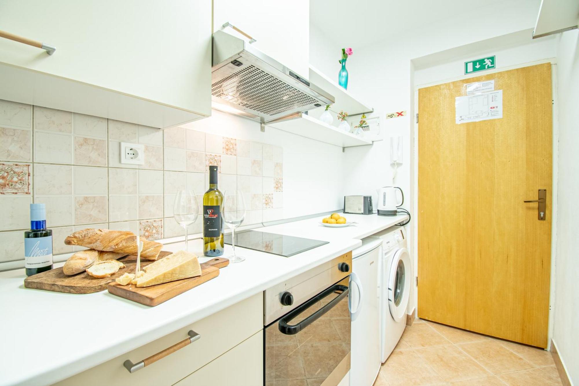 Umag Center Apartment Parking By Rentistra Exteriör bild